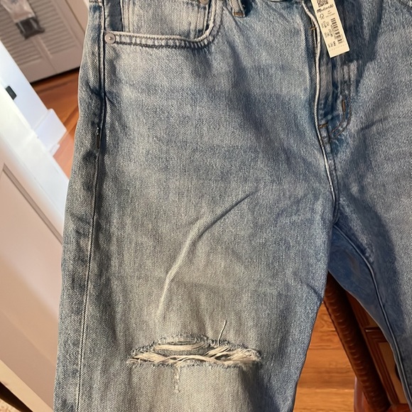 Madewell Curvy 90’s Straight Jeans in Revoir Wash - Picture 8 of 15